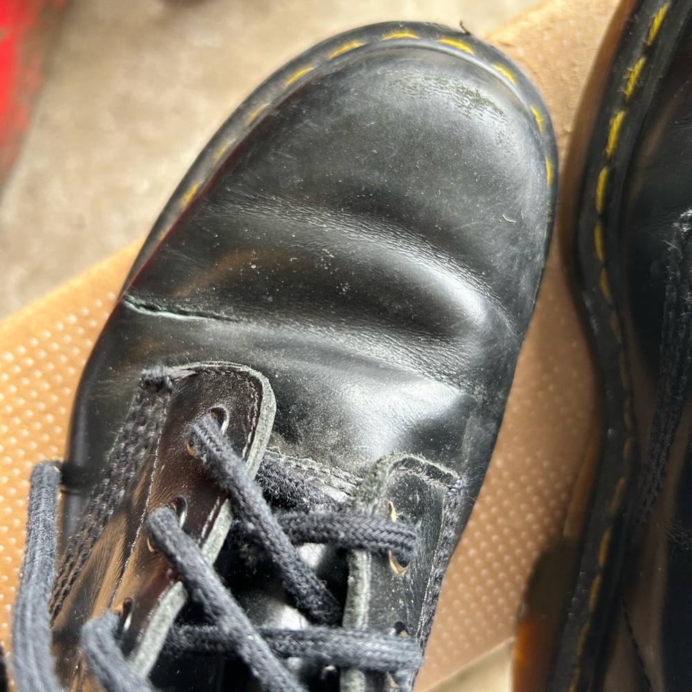 6 us black leather doc martens